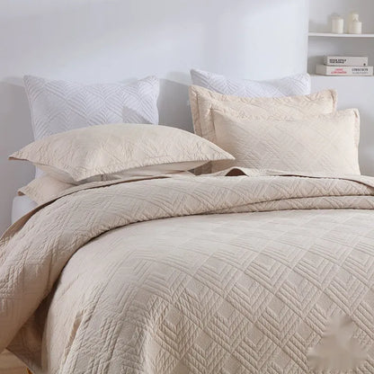 Double-sided pure cotton bed cover three-piece set with Damascus pattern in beige and yellow colour scheme