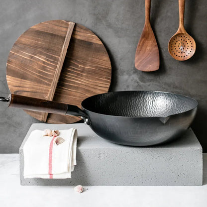 Traditional black iron wok with wooden handle, 40cm diameter cooking pan