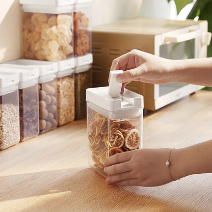 White transparent plastic storage container for grains with Japanese design, 400ml capacity, 10.9x10x7cm
