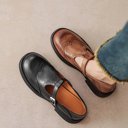 Women's sheepskin leather flat shoes with round toe in black and brown colour options