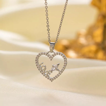 Women's stainless steel necklace with gold-plated copper pendant, elegant and durable fashion jewelry