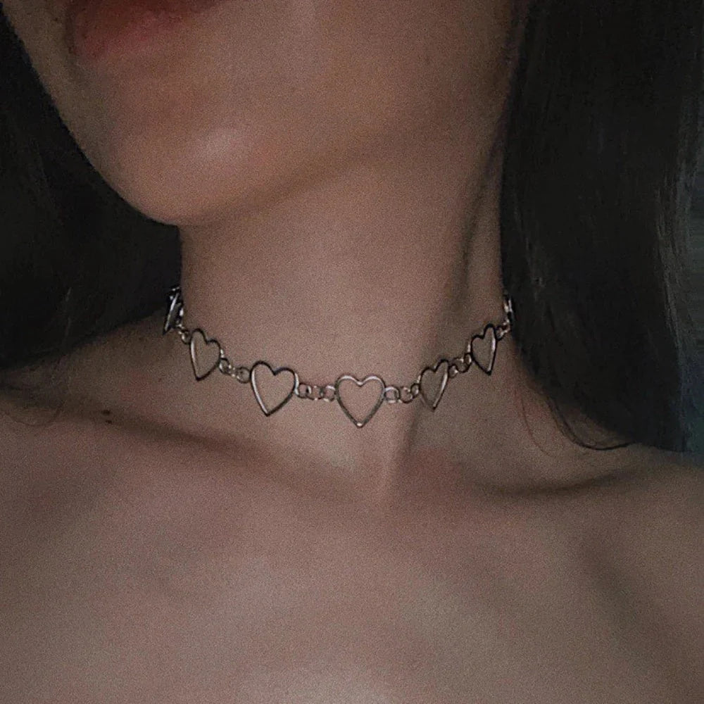 Hollow Korean Sweet Love Heart Choker Necklace in silver and gold with adjustable chain