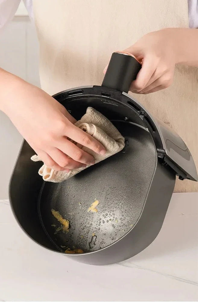 Automatic air fryer in light luxury gray with double knob controls and 4.5L cooking capacity