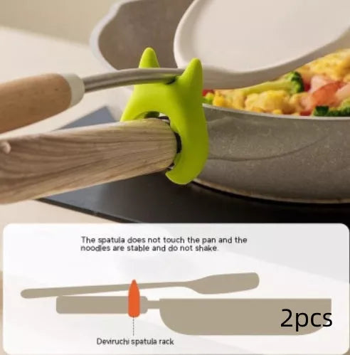 Multifunctional silicone spatula holder with anti-overflow design for kitchen utensils