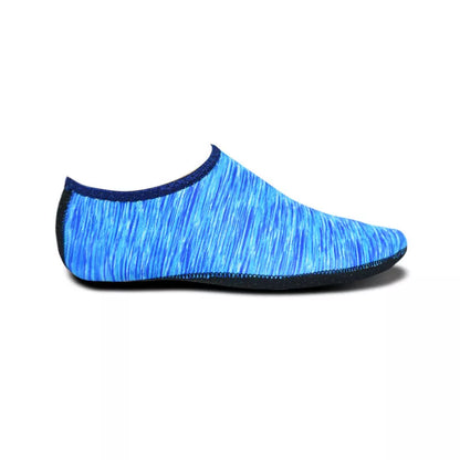 2.5mm rubber snorkeling socks with non-slip lycra in multiple colors