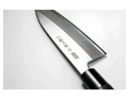 Stainless steel kitchen knife with 193mm blade, 62° point angle, and chestnut handle