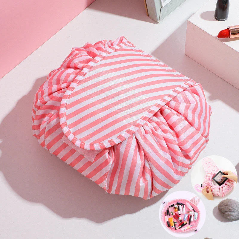 Stylish and versatile cosmetic bag with drawstring closure, made of premium polyester for convenient travel storage
