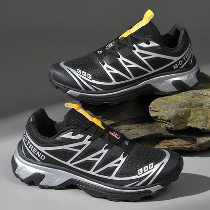 Low-top hiking shoes with mesh lining and rubber sole in multiple colour options