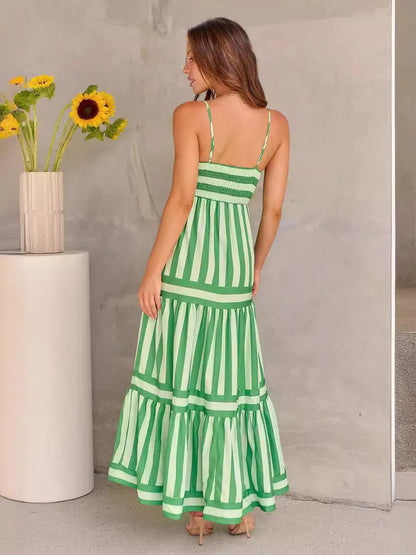 Women's backless square neck summer dress with suspenders and side pockets in striped printed fabric