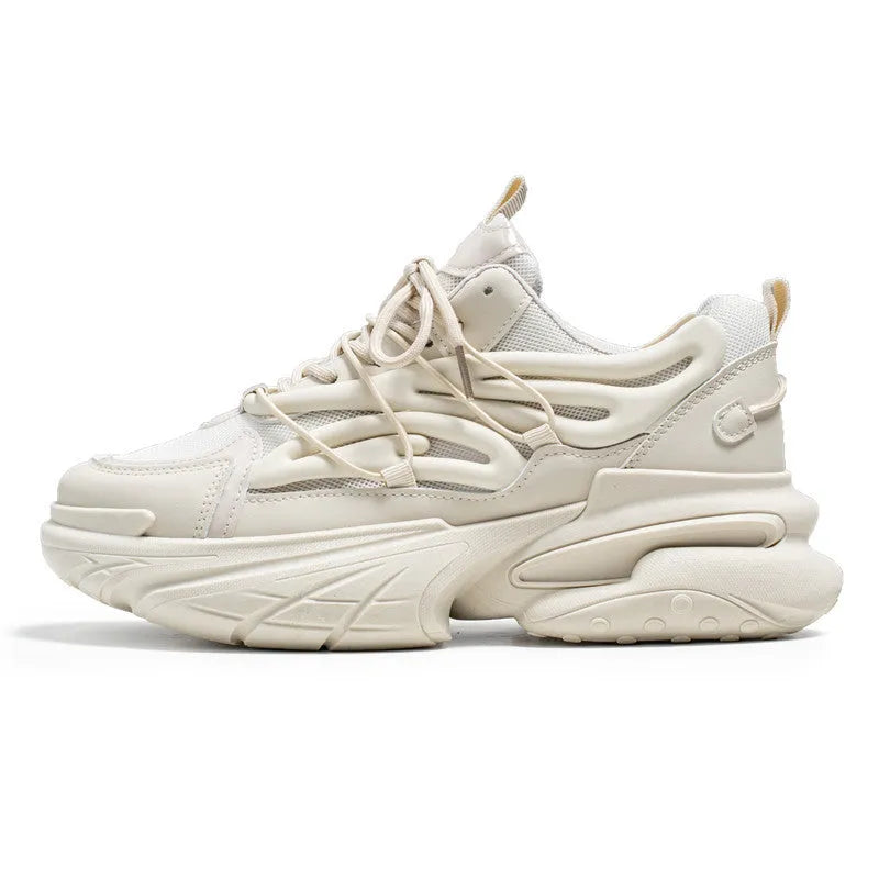 Men's low-top sneakers with breathable mesh upper and rubber sole in beige colour