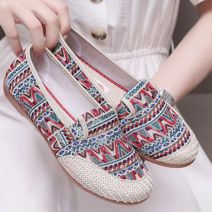 Women's ethnic style cloth shoes with shallow mouth design, colour stitching, and flat heel