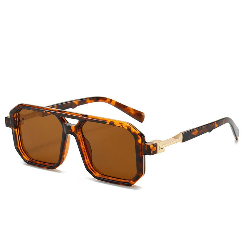 Retro double beam pilot sunglasses with metal alloy frame and polarised lenses in black with double grey piece