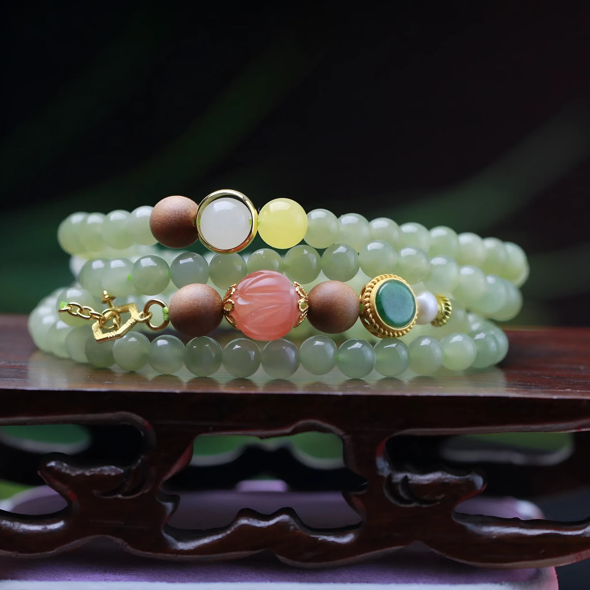 Natural Hetian jade lotus bead necklace and bracelet set with zodiac animal design