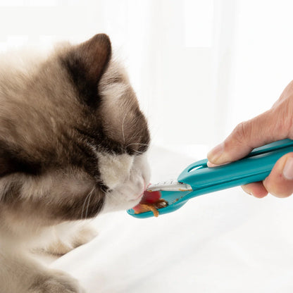 Hot Cat Strip Spoon Feeder for easy and clean pet feeding