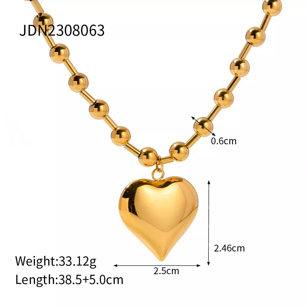 Gold plated stainless steel love heart necklace with hypo-allergenic and water-resistant features