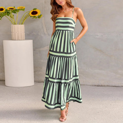 Women's backless square neck summer dress with suspenders and side pockets in striped printed fabric