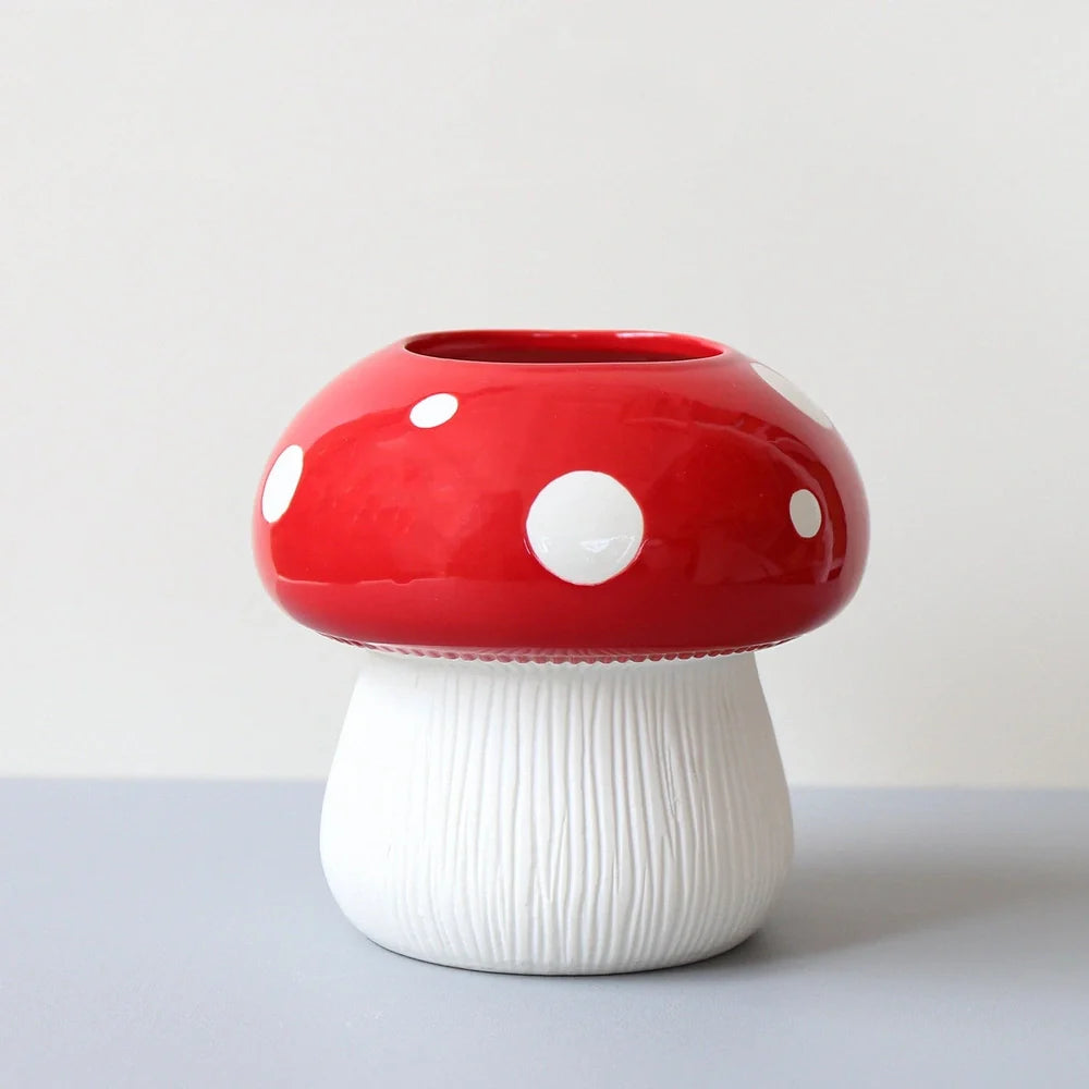 Mushroom-shaped ceramic vase with European painting, white spots, 15cm height