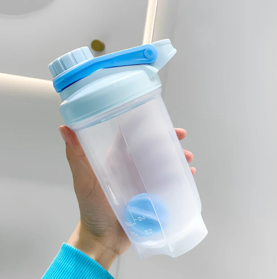 Purple 700ml leakproof blender shaker bottle with stirring ball for protein mixing, 24cm height, gym fitness cup