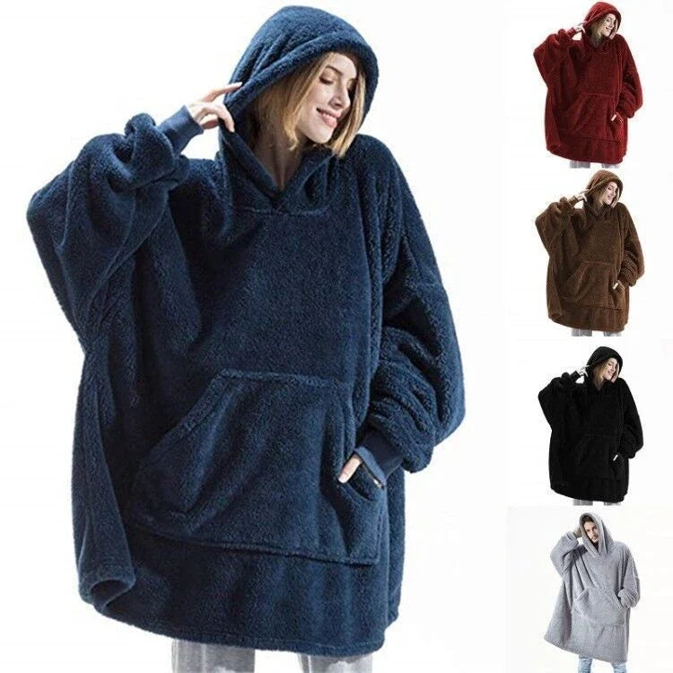 Cozy hooded sweatshirt with oversized front pocket, made of premium double-sided fleece fabric for maximum warmth and comfort