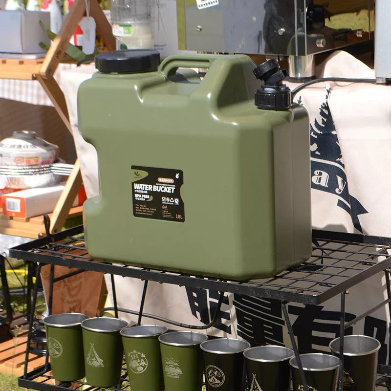 Army green portable water storage barrel with faucet, 18-liter capacity, square shape