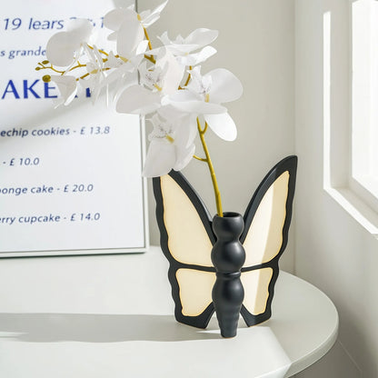 Ceramic butterfly-themed vase and tissue box set with light luxury design for living room