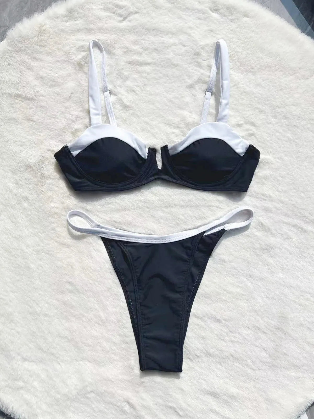 Black women's low waist bikini swimsuit with stitching split detail