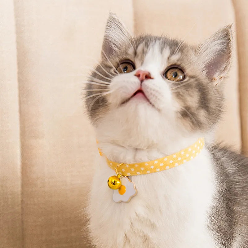 Adjustable small pet collar with bell pendant and bow tie decoration in green, pink or yellow