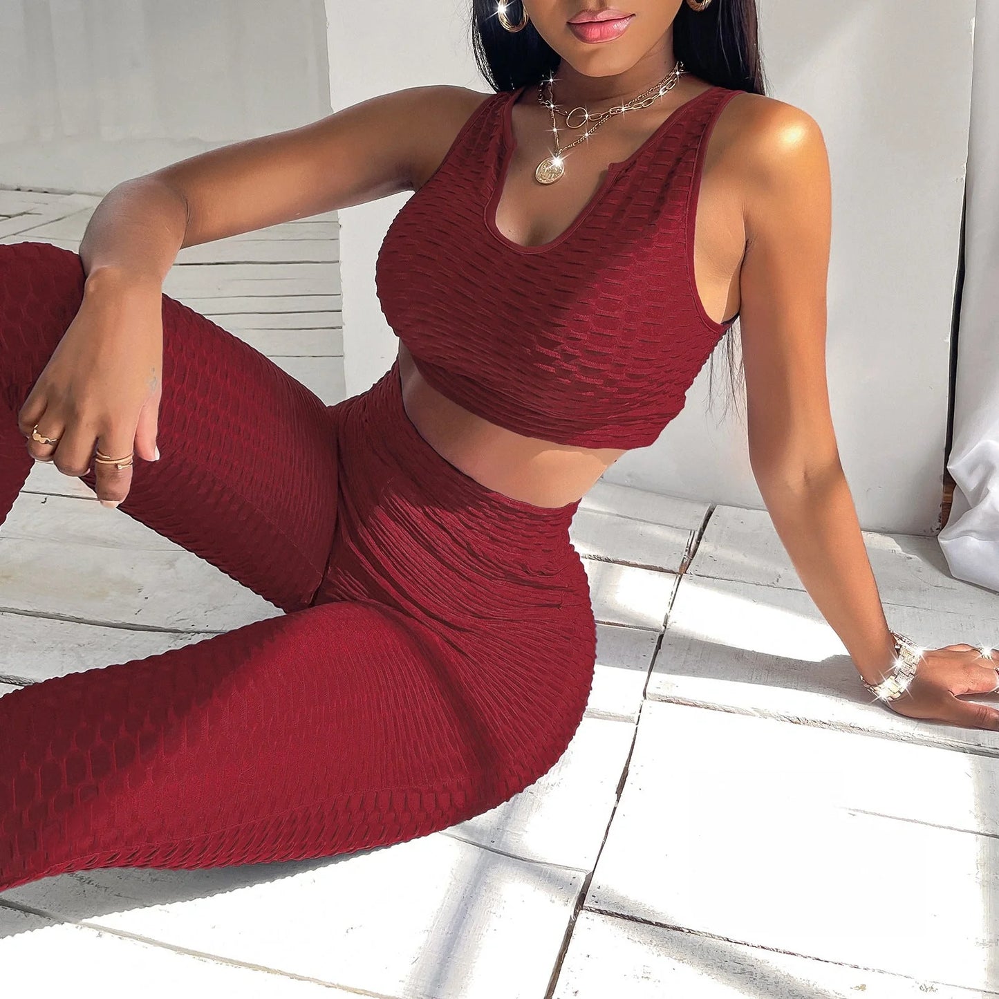 Women's tight sports pineapple lattice suit vest and shorts set for workouts