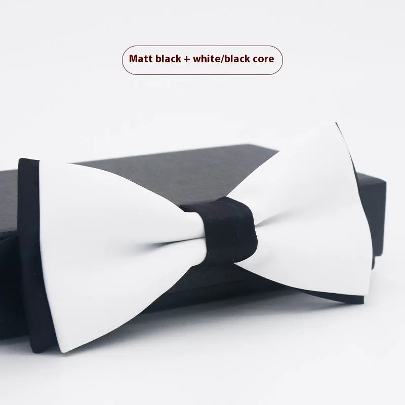 Flat-head self-tie bow tie in a wine red colour, showing its 12cm width and 6cm height dimensions.