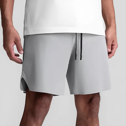Men's seamless quick-drying sports shorts in chemical fibre blend fabric available in four colours