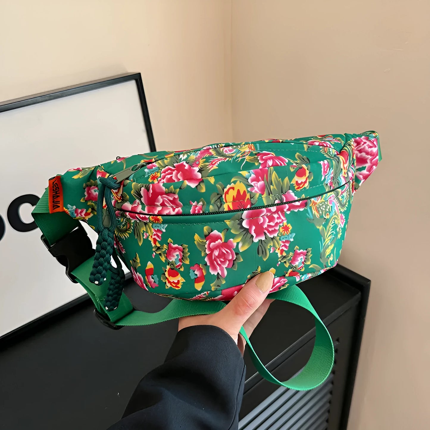 Women's floral western-style waist bag in nylon with three-dimensional pockets