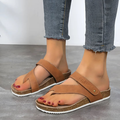 Flat toe ring thick-soled flip-flops in blue colour with foam sole and artificial PU upper