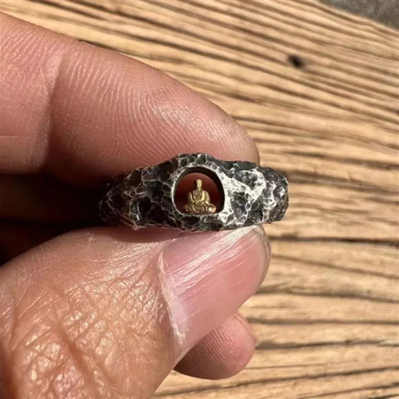 Hand-forged copper ring with rock texture and retro Buddha design, size 8, unisex jewellery