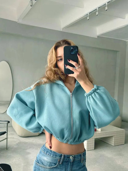 Stylish women's solid color hoodies in various colors for everyday comfort
