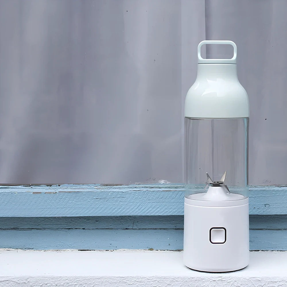 Portable mini juice cup with borosilicate glass liner showing 81x81x281mm dimensions and USB charging port