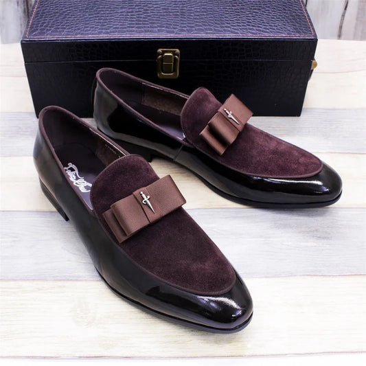 Men's low-top patent leather shoes with tassel detail in black, sizes 39-46, on a neutral background