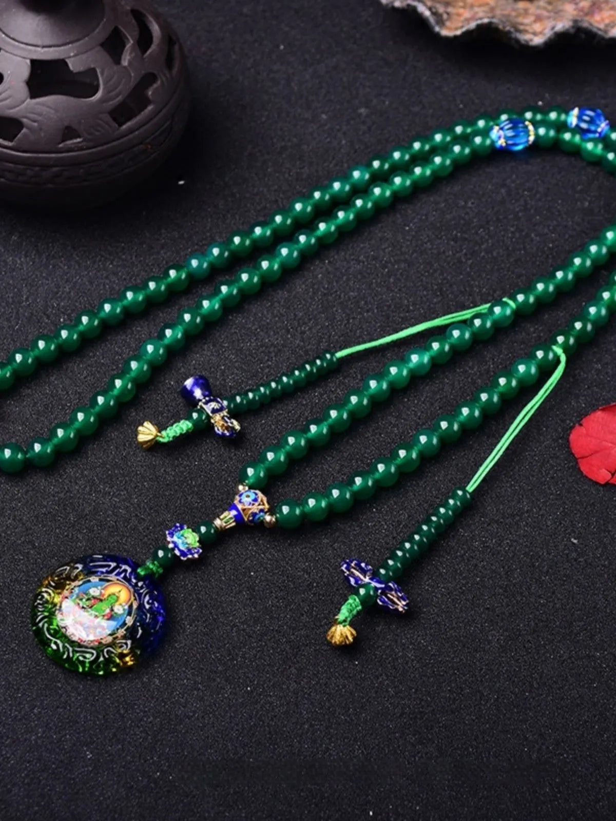 Handmade natural green agate bracelet with thangka pendant and multi-circle bead design