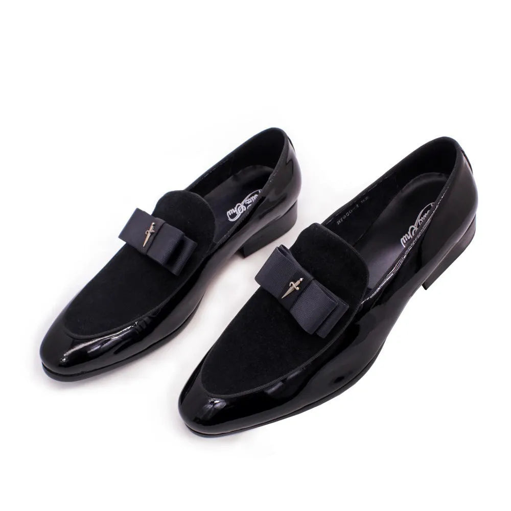Men's low-top patent leather shoes with tassel detail in black, sizes 39-46, on a neutral background