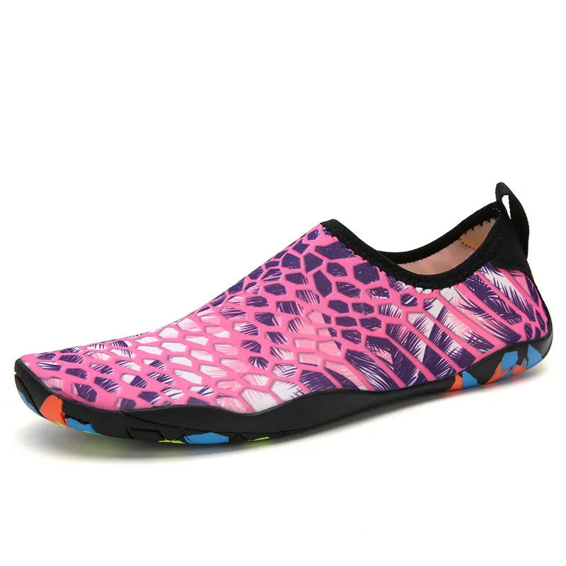 Beach wading shoes in blue with Lycra elastic fabric upper and EVA midsole, sizes 35-46