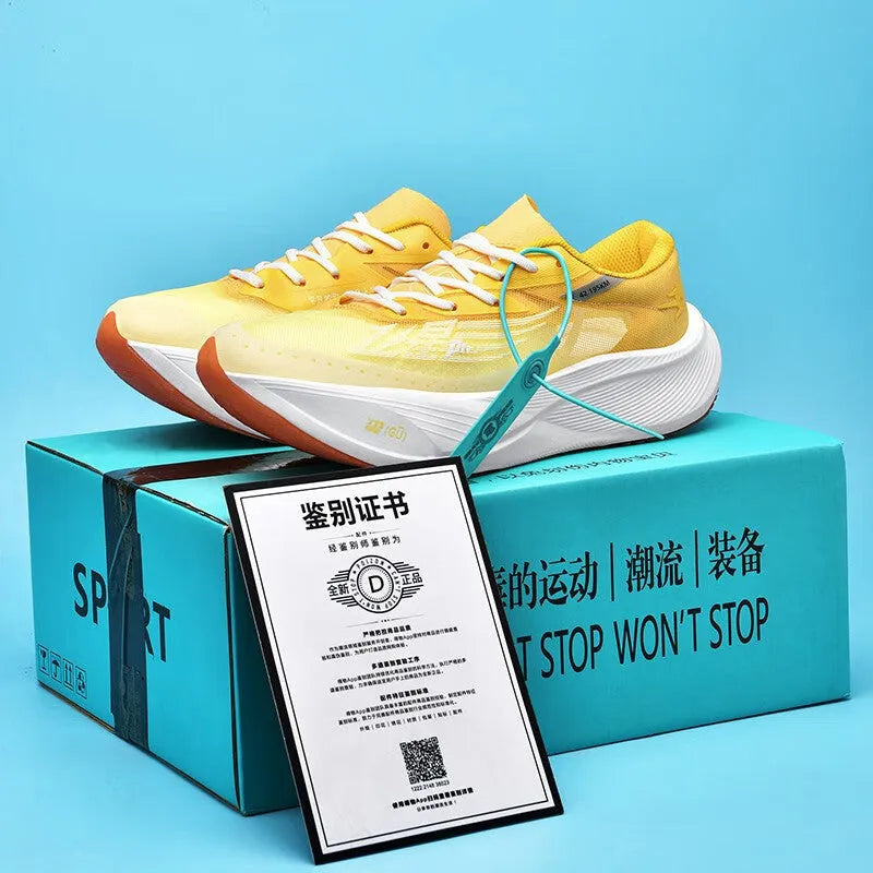 Low-top Racing Carbon Plate Sneakers in Glacier colour with PU mesh upper and natural rubber sole.