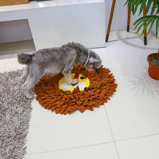 Brown lion-shaped sniffing pad measuring 33x25cm with 10cm depth for hiding pet treats