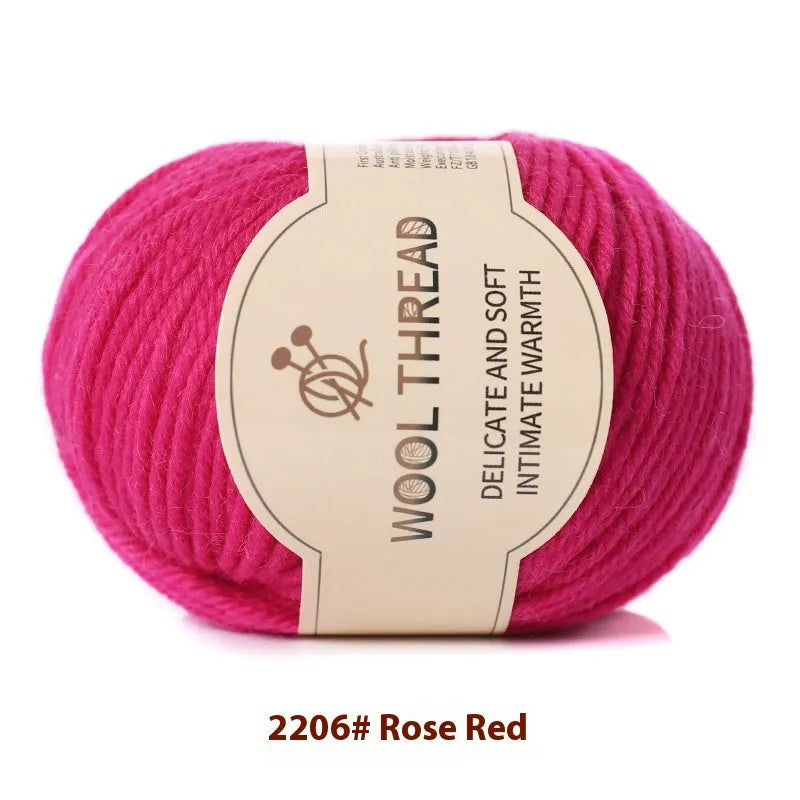 Hand-woven scarf sweater thread roll in domestic wool yarn for baby knitting projects with 10-needle compatibility