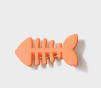 Minimalist fishbone pattern hair barrette in a candy colour with duckbill clip design.