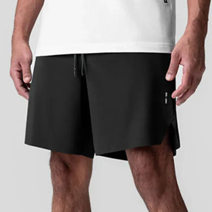 Men's seamless quick-drying sports shorts in chemical fibre blend fabric available in four colours