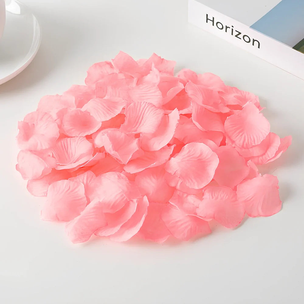 Pack of 100 high-quality silk simulated rose petals, 5cm size, in colours like rose red for wedding room scenes