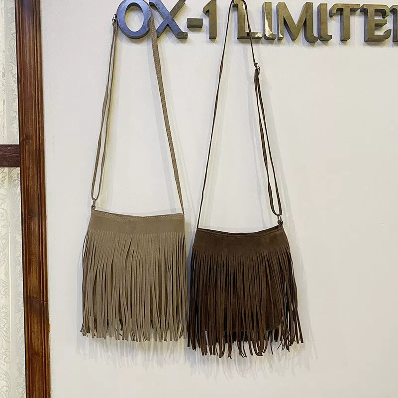 Artistic Tassel Shoulder Bag in seven colors with literary style and tassel detailing