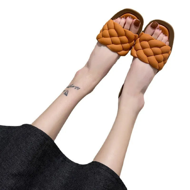 Women's plaid pattern beach sandals with a thick non-slip PVC sole in green.