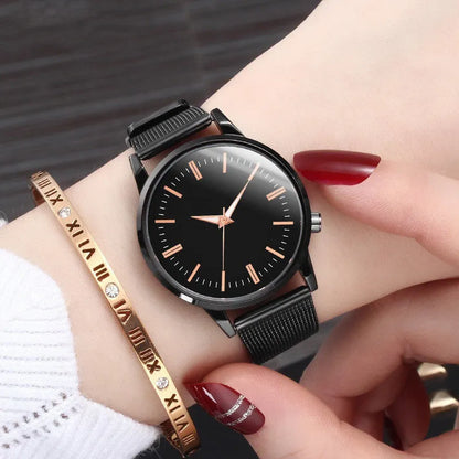 Luxury couple watch set with quartz movement, alloy case, glass mirror, metal mesh band, blue black white