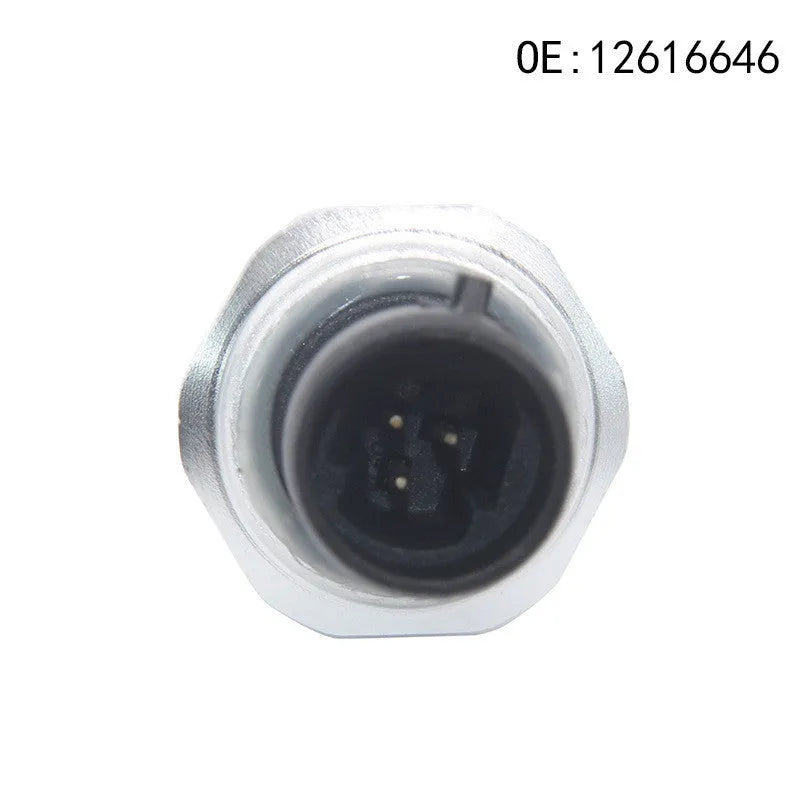 Silver-coloured automotive fuel pressure sensor with metal construction and standard measurement range
