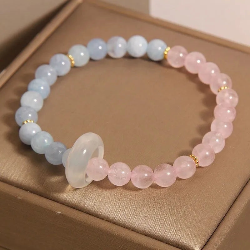 Handmade aquamarine crystal bracelet for women with mixed materials and adjustable design